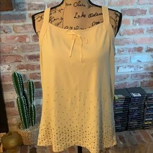 Cute cotton knit tank with tiny floral accents